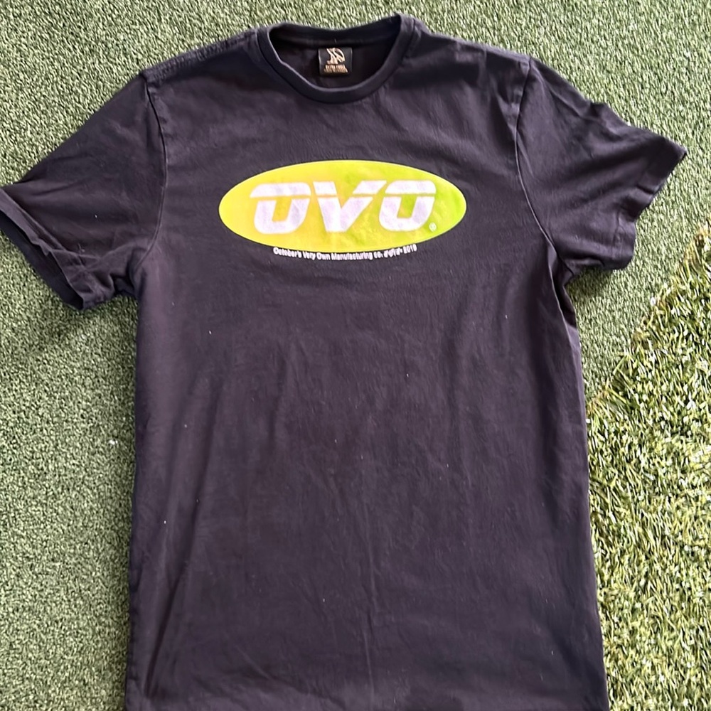 🖤💚UNISEX OVO TSHIRT💛🖤